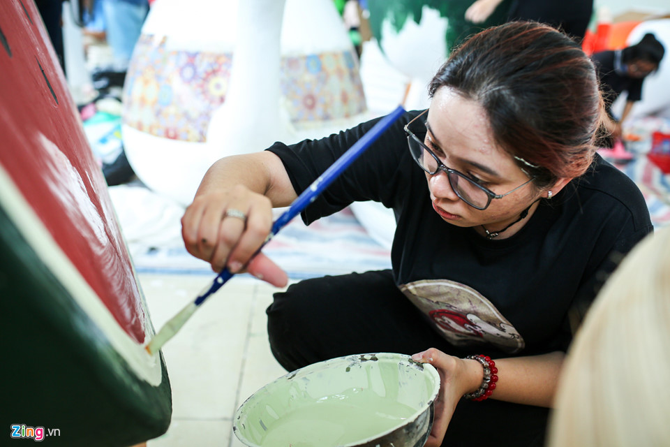 Xưởng chế tác linh vật đường hoa Nguyễn Huệ dịp Tết